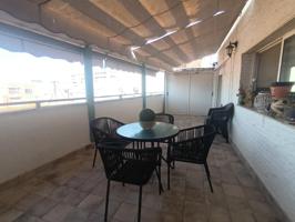 Espectacular ático en venta a un paso del centro con amplia terraza photo 0