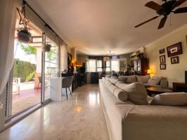 Excelente chalet en venta, ubicado en Paterna photo 0