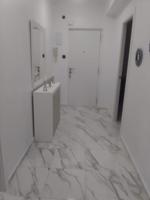 Luminoso piso en primera planta, listo para entrar a vivir photo 0