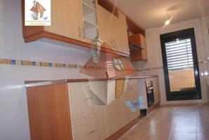 VENTA DE PISO DE 3 DORMITORIOS EN EL PAU EL QUIÑON - SESEÑA photo 0