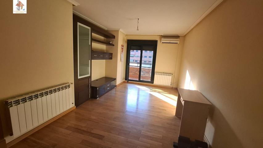 VENTA DE PISO DE DOS DORMITORIOS EN LA FASE II DEL PAU DEL QUIÑON - SESEÑA photo 0