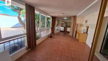 VENTA DE CASA EN EL CENTRO DE SESEÑA CON GRANDES ESPACIOS Y GRAN PATIO photo 0