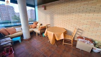 VENTA DE PISO DE TRES DORMITORIOS CON DOS PLAZAS DE GARAJE EN EL PAU EL QUIÑON - SESEÑA photo 0