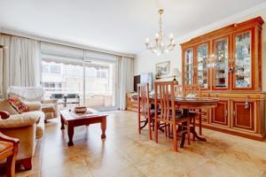 ESPECTACULAR CASA EN SANT BOI CENTRO  CON ASCENSOR PRIVADO y PARKING photo 0