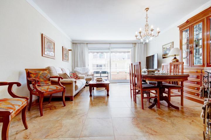 ESPECTACULAR CASA EN SANT BOI CENTRO  CON ASCENSOR PRIVADO y PARKING photo 0