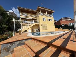 VILADECANS ESPECTACULAR CASA A LA VENTA photo 0