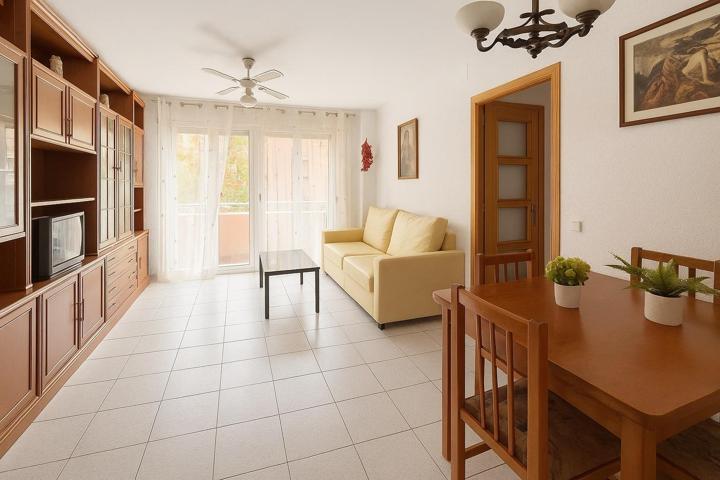 PISO JUNTO AL TRAM Y HOSPITAL VITHAS: 3 HABITACIONES CON ASCENSOR photo 0