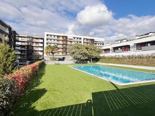 Espléndido Piso Seminuevo en la Cotizada Zona de Mas Lluí, Sant Just Desvern photo 0