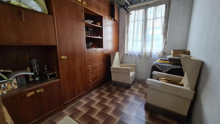 PISO EN VENTA EN SAN LAZARO, 3 DORMITORIOS, 1 BAÑO, PARA REFORMAR photo 0