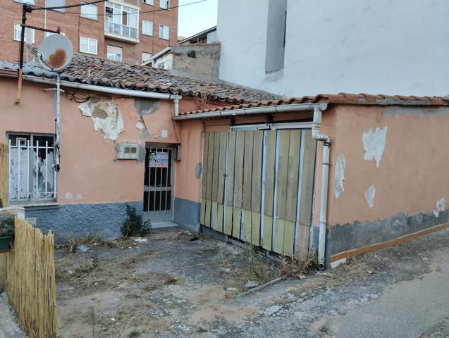 CASA PARA DERRIBAR EN ZAMORA ZONA SANTA ELENA (SIN POSIBILIDAD DE REHABILITACIÓN) photo 0