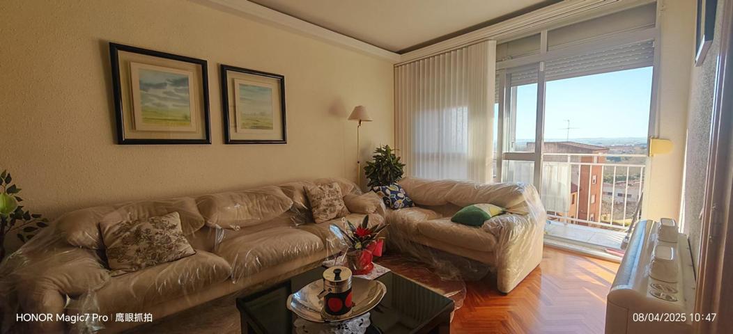 VENTA PISO EN ZAMORA ZONA CENTRO, 3 DORMITORIOS, 1 BAÑO, ASCENSOR. photo 0