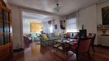 Elegante dúplex en venta con 5 dormitorios y 3 baños en San Torcuato photo 0