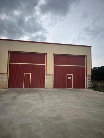 ALQUILER DE 2 NAVES EN PGNO. INDUSTRIAL DE CORESES. photo 0