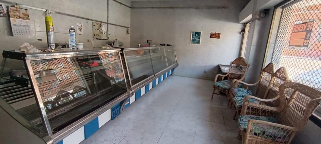 2 LOCALES EN VENTA ZONA DE PANTOJA, UNO DE USO COMERCIAL Y OTRO DE ALMACÉN photo 0