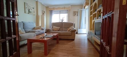 VENTA DE PISO EN ZAMORA ZONA LAS VIÑAS, 3 DORMITORIOS, 1 BAÑO Y GARAJE. photo 0