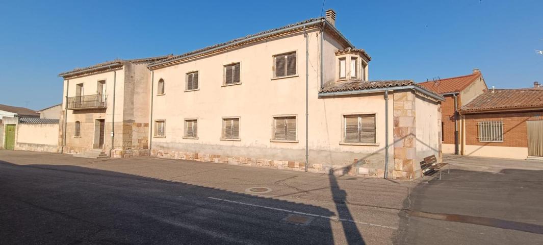 VENTA CASA SOLARIEGA EN CORESES (ZAMORA), 8 DORMITORIOS, 4 BAÑOS, PATIO, POZO, TERRENO, GARAJE... photo 0