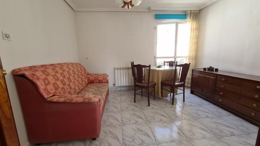 VENTA APARTAMENTO 3º SIN ASCENSOR EN ZAMORA ZONA DE LOS BLOQUES, 2 DORMITORIOS, BAÑO, DESPENSA, BALCÓN. photo 0