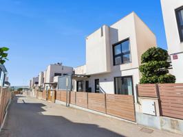 Fabulosa villa independiente con piscina privada en Aguas Nuevas!! photo 0