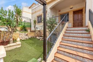 Bungalow en Planta Baja con Gran Jardín en Orihuela Costa photo 0