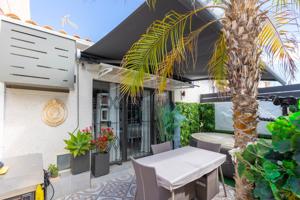 ¡Oportunidad en El Chaparral, Torrevieja! Bungalow reformado con gran terraza y jacuzzi photo 0
