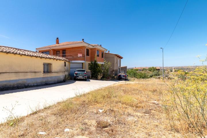 Descubre tu Oasis de Espacio y Tranquilidad en Muelas del Pan, a un Paso de Zamora photo 0