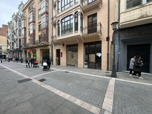 Tu próximo negocio empieza aquí: local con escaparate en pleno centro de Zamora photo 0