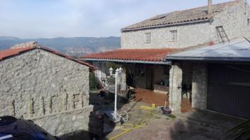 CASA DE CAMPO EN ENTORNO PRIVILEGIADO CON PLANTACION DE OLIVO ARBEQUINO. photo 0