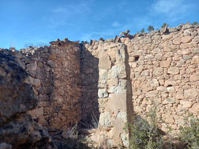 OPORTUNIDAD FINCA RUSTICA CON AGUA DE 18 HAS EN FLIX photo 0