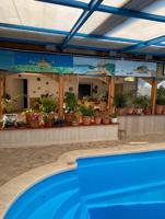 OPORTUNIDAD GRAN CASA DE CAMPO EN FLIX CON INMEJORABLES ACABADOS Y PISCINA CUBIERTA photo 0