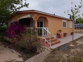 OPORTUNIDAD FINCA DE 0,7 HAS.CON VIVIENDA EN SU INTERIOR, PISCINA Y ALMACENES EN MORA LA NOVA photo 0