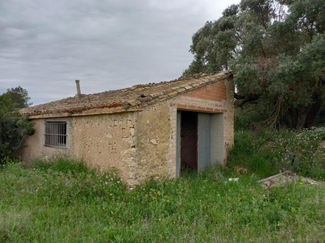 OCASION FINCA RUSTICA DE 4,5 HAS AL PIE DE LA N-420 CON MASIA DE 75 M2 EN MORA D´EBRE photo 0