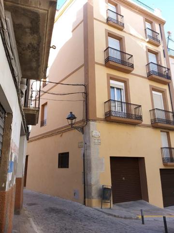 OPORTUNIDAD GRAN CASA DE PUEBLO EN EL CENTRO DE MORA D´EBRE CON VISTAS AL RIO. photo 0