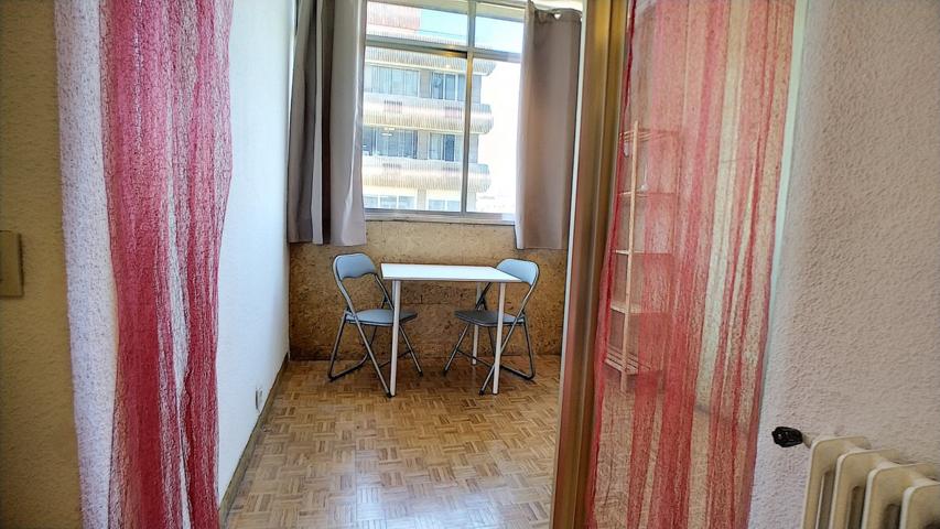 Vivienda con terraza y dos dormitorios en General Perón photo 0