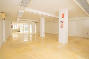 LOCAL COMERCIAL DE 679M2 EN CALLE REAL (ALMERÍA) photo 0