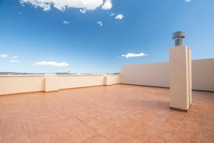 ÁTICO ZONA GENERALIFE - HUERCAL ALMERIA: 3 HABITACIONES + BAÑO + ASEO + TERRAZA + ASCENSOR photo 0