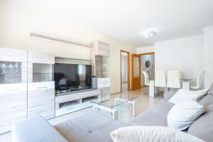 PISO ZONA AYUNTAMIENTO - HUÉRCAL DE ALMERÍA: 3 HABITACIONES + 1 BAÑO + PLAZA DE GARAJE INCLUIDA EN EL PRECIO photo 0