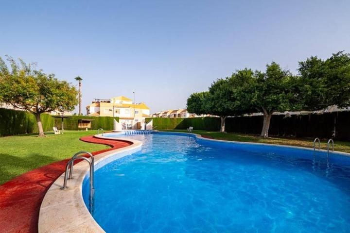 ALTOS LIMONAR TORREVIEJA 2 HABS JARDIN ENTRADA PARA COCHE,SOLARIUM PRIVADO 139.000 EUROS! photo 0