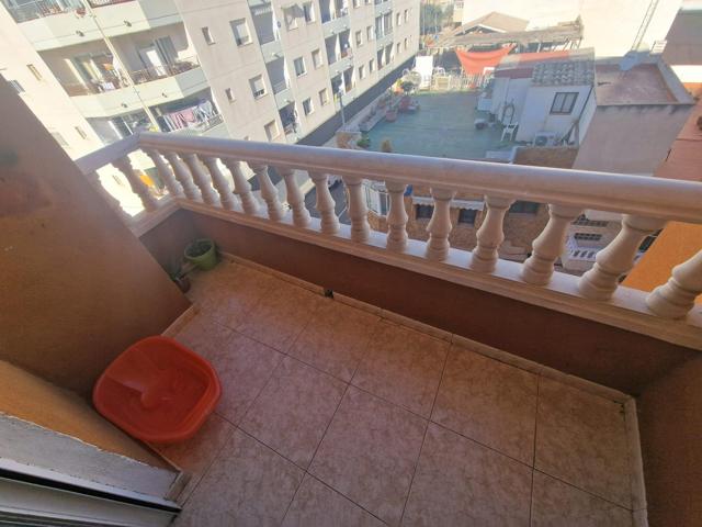 TORREVIEJA 2 HABS CUARTA PLANTA,ASCENSOR TERRAZA..86.000 EUROS !!!!! photo 0