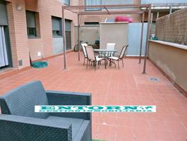 ¡¡ Espectacular piso con terraza de 60 mts y con piscina comunitaria !! photo 0