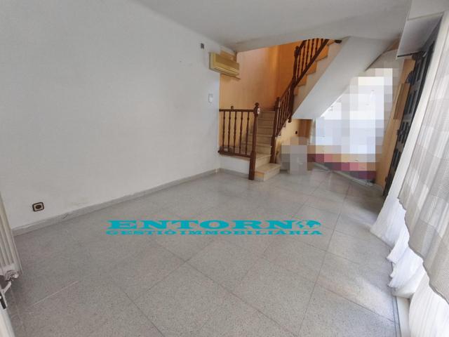 ¡¡ OPORTUNIDAD ÚNICA PARA VIVIR O INVERTIR EN  EL CENTRO DEL PUEBLO !! photo 0