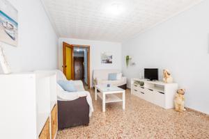 APARTAMENTO DE 3 DORMITORIOS CON GARAJE JUNTO A LA PLAYA photo 0