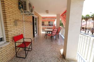 APARTAMENTO DE 3 DORM. CON GRAN TERRAZA JUNTO AL MAR photo 0