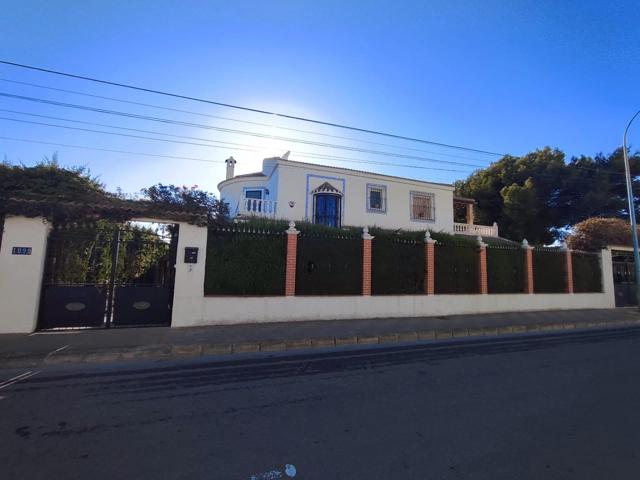 CHALET INDEPENDIENTE EN URBANIZACION SAN LUIS, TORREVIEJA photo 0