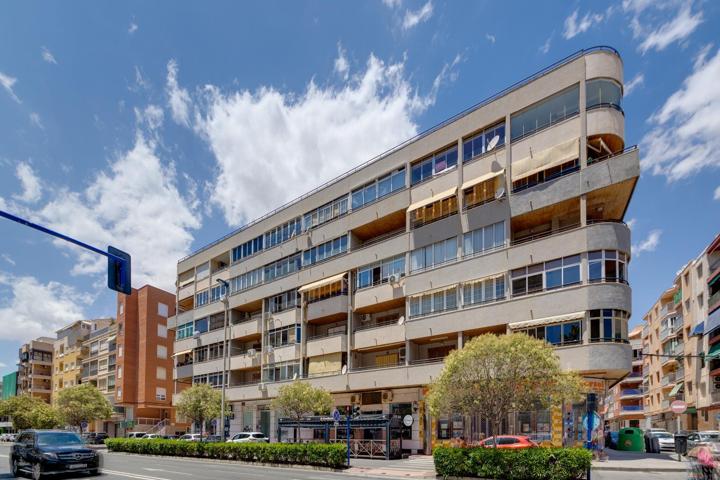 Apartamento de tres dormitorios a 100 metros de la playa del acequión photo 0