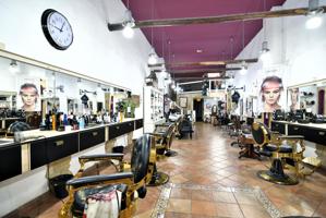 PELUQUERIA EN VECINDARIO photo 0