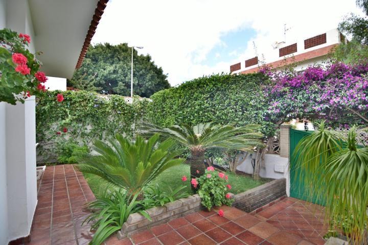 Chalet en Tafira Baja photo 0