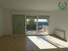 CHALET EXCELENTES CALIDADES Y PRECIOSAS VISTAS photo 0