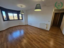 PISO EN ALQUILER EN PEDREZUELA, CON PARKING photo 0