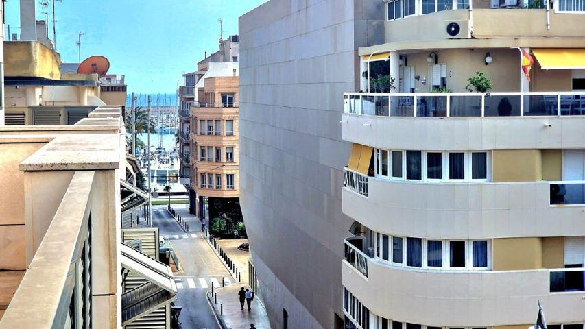 Ático de Lujo en el Corazón de Torrevieja photo 0