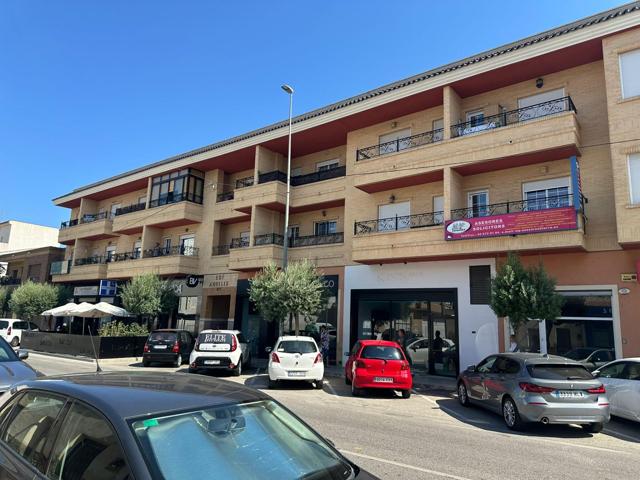 Apartamento con garaje y trastero en el centro de Los Montesinos photo 0